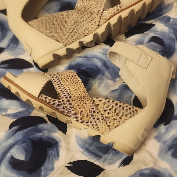 Sorel Women's Joanie II Casual Sandals - Snake and Creme - Size 8 - Picture 6 of 14